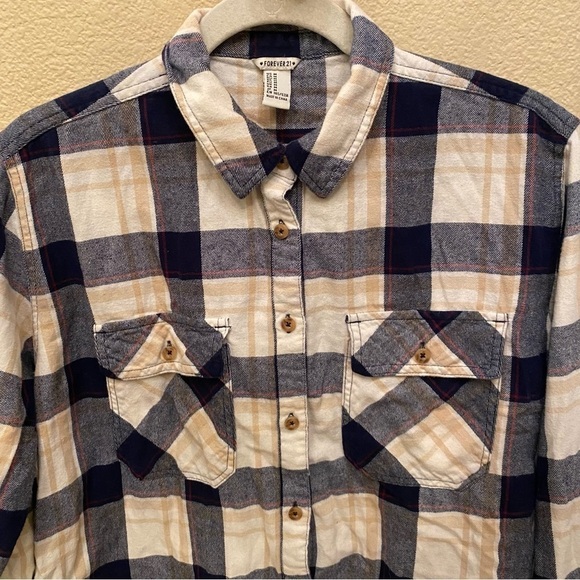 FOREVER 21 Women Plaid Flannel Button Cropped Top Size Medium - Picture 3 of 7